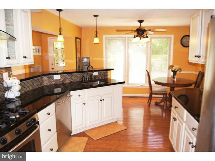 2 Sunan Road Broomall, PA 19008 - Photo 11 of 25 Kitchen
