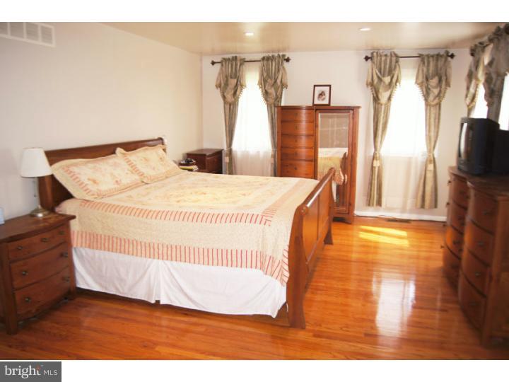 2 Sunan Road Broomall, PA 19008 - Photo 19 of 25 Bedroom - Main