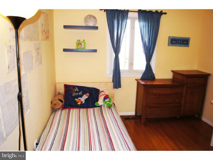 2 Sunan Road Broomall, PA 19008 - Photo 22 of 25 Bedroom 3
