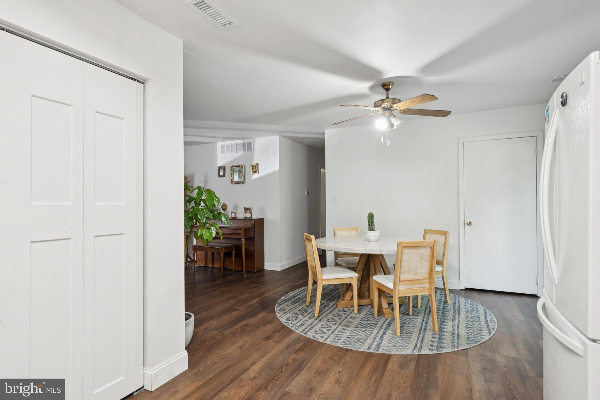 33 Palmetta Avenue Clementon, NJ 08021 - Photo 12 of 25 Gallery Image 12