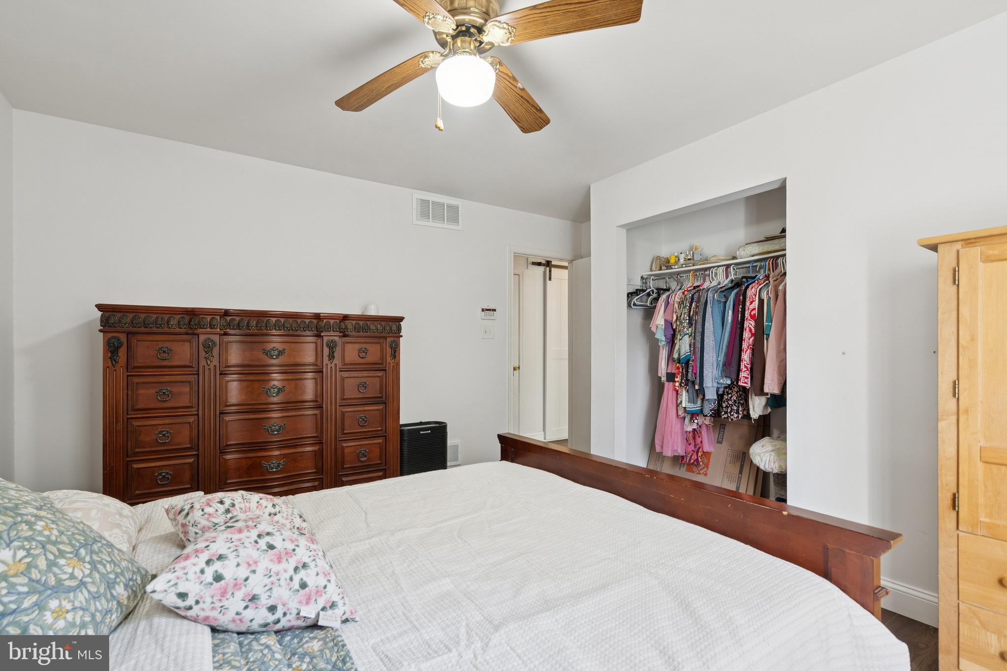 33 Palmetta Avenue Clementon, NJ 08021 - Photo 19 of 25 Gallery Image 19
