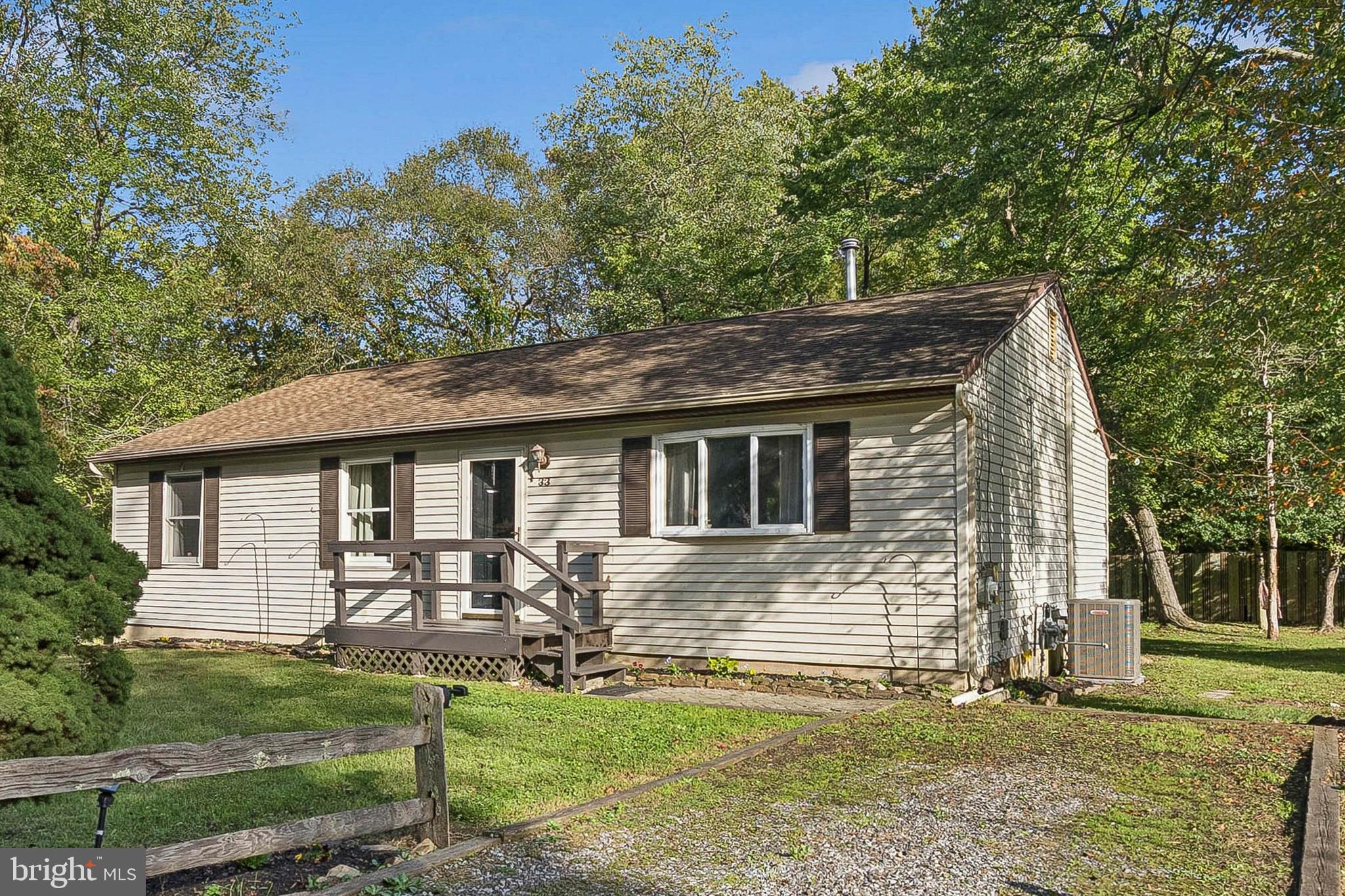 33 Palmetta Avenue Clementon, NJ 08021 - Photo 3 of 25 Gallery Image 3