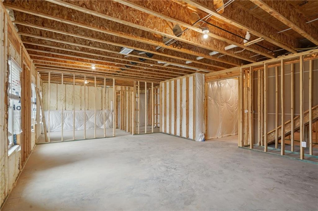 1458 High Fls Lane Grayson, GA 30017 - Photo 36 of 42 a view of an empty room with a window