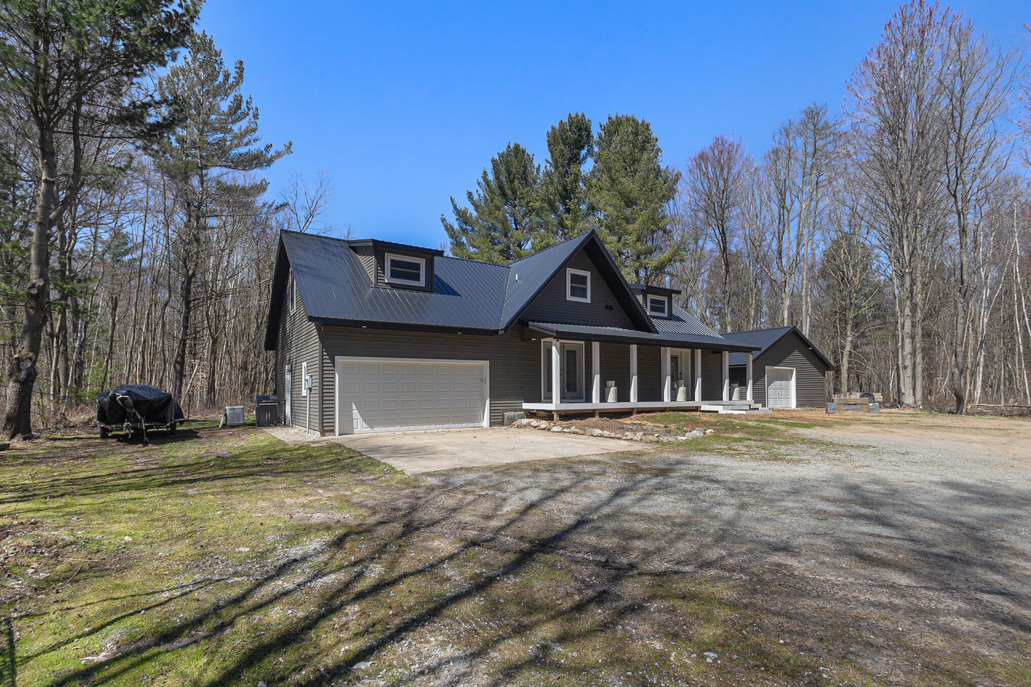 2001 North Weber Road Muskegon, MI 49445 - Photo 3 of 33 003__42a7409_777