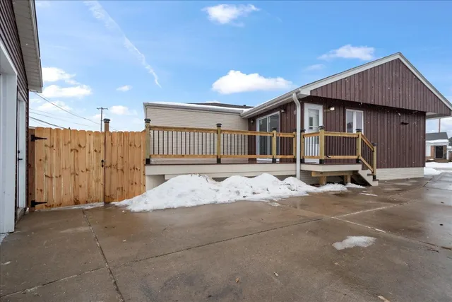 a house view with a outdoor space