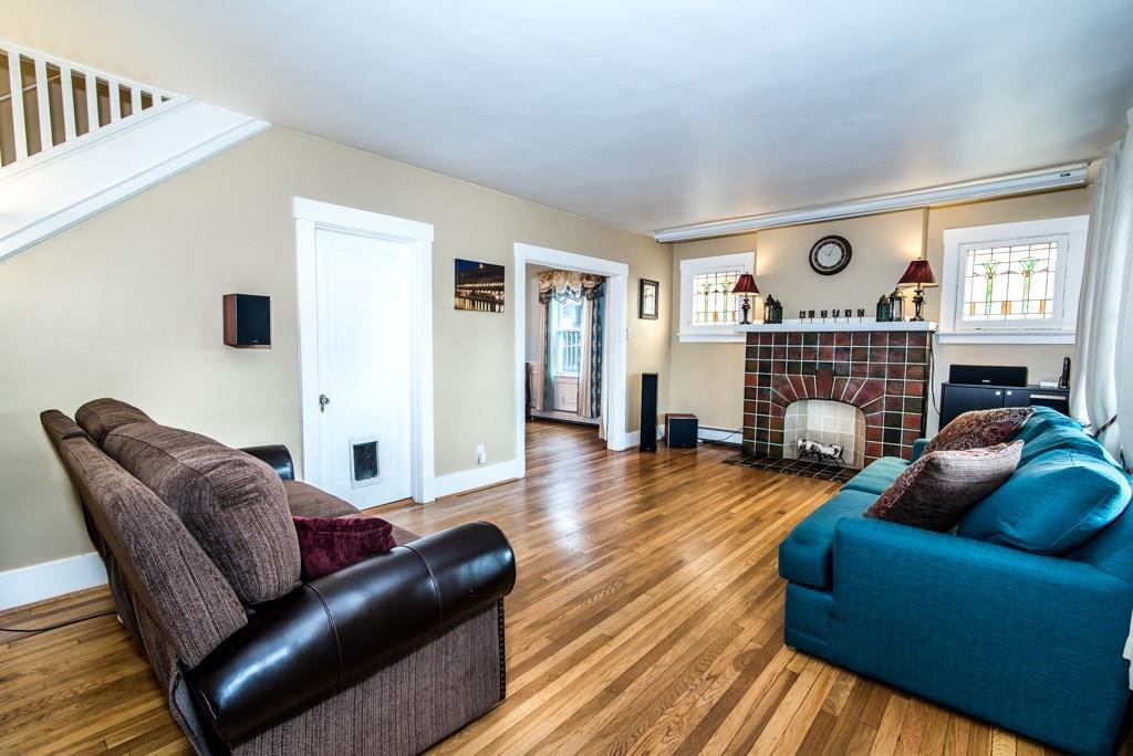 206 Richbarn Road Brighton Heights, PA 15212 - Photo 3 of 25 Gallery Image 3