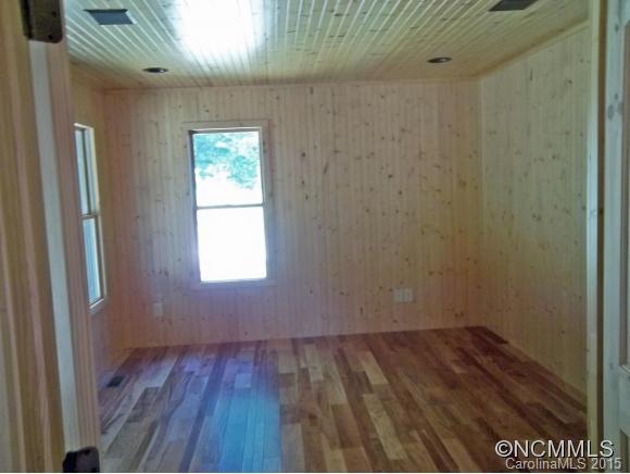 460 Locust Grove Road Hendersonville, NC 28792 - Photo 12 of 24