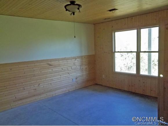 460 Locust Grove Road Hendersonville, NC 28792 - Photo 17 of 24