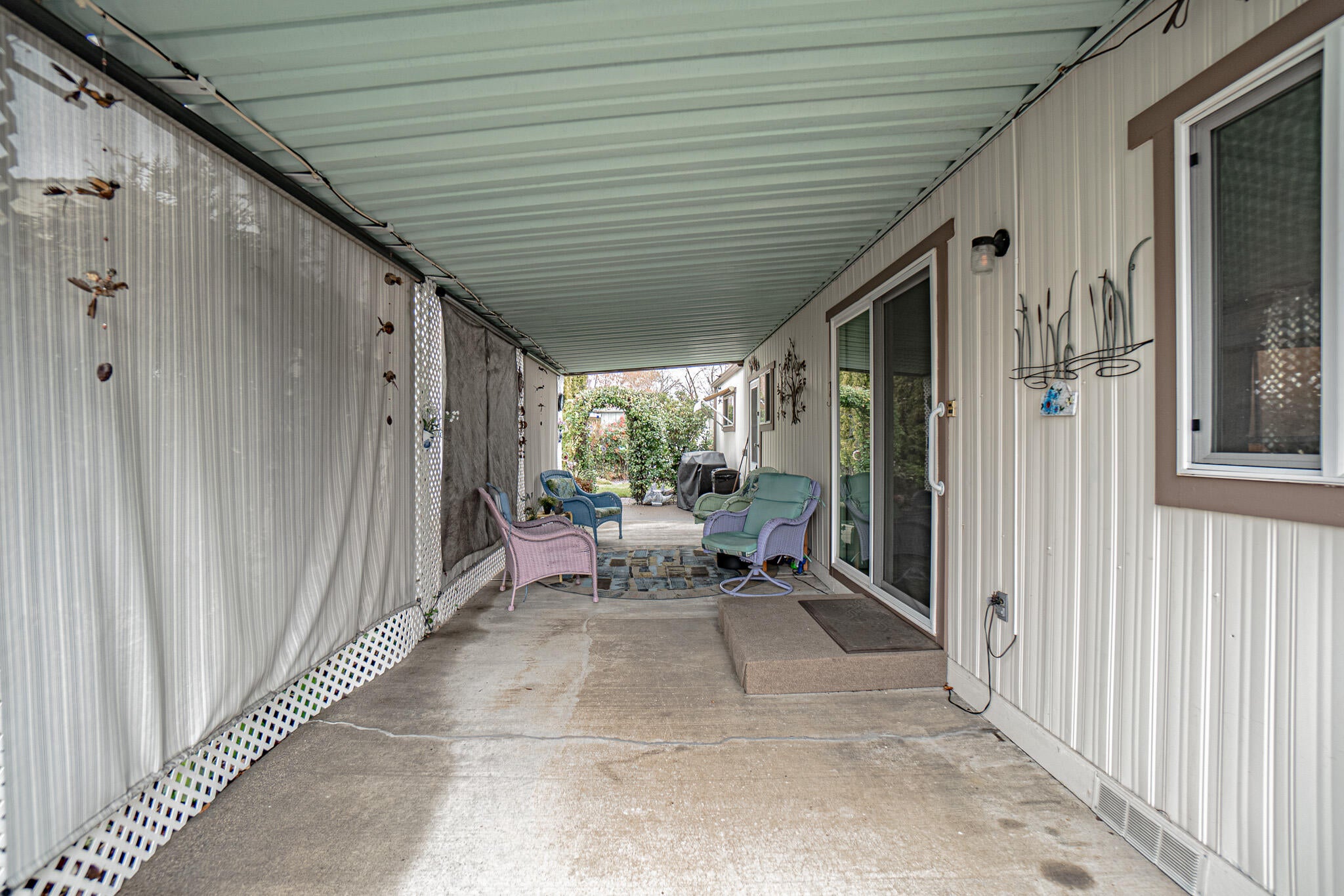 2252 Table Rock Road, Unit SPC 76 Medford, OR 97501 - Photo 17 of 26 17 Covered Patio