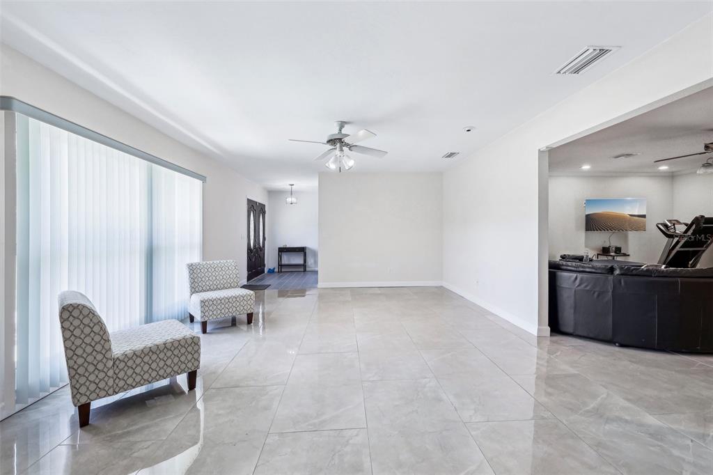 1226 Debuel Road Lutz, FL 33549 - Photo 7 of 39