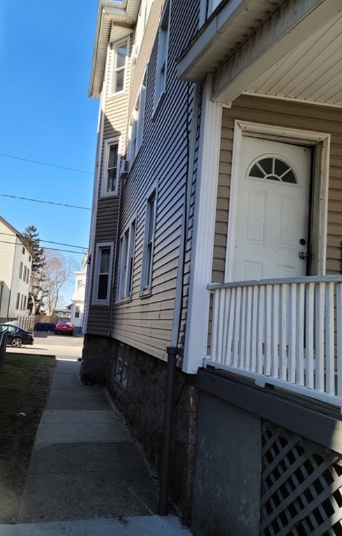 662 2nd Street Fall River, MA 02721 - Photo 4 of 11