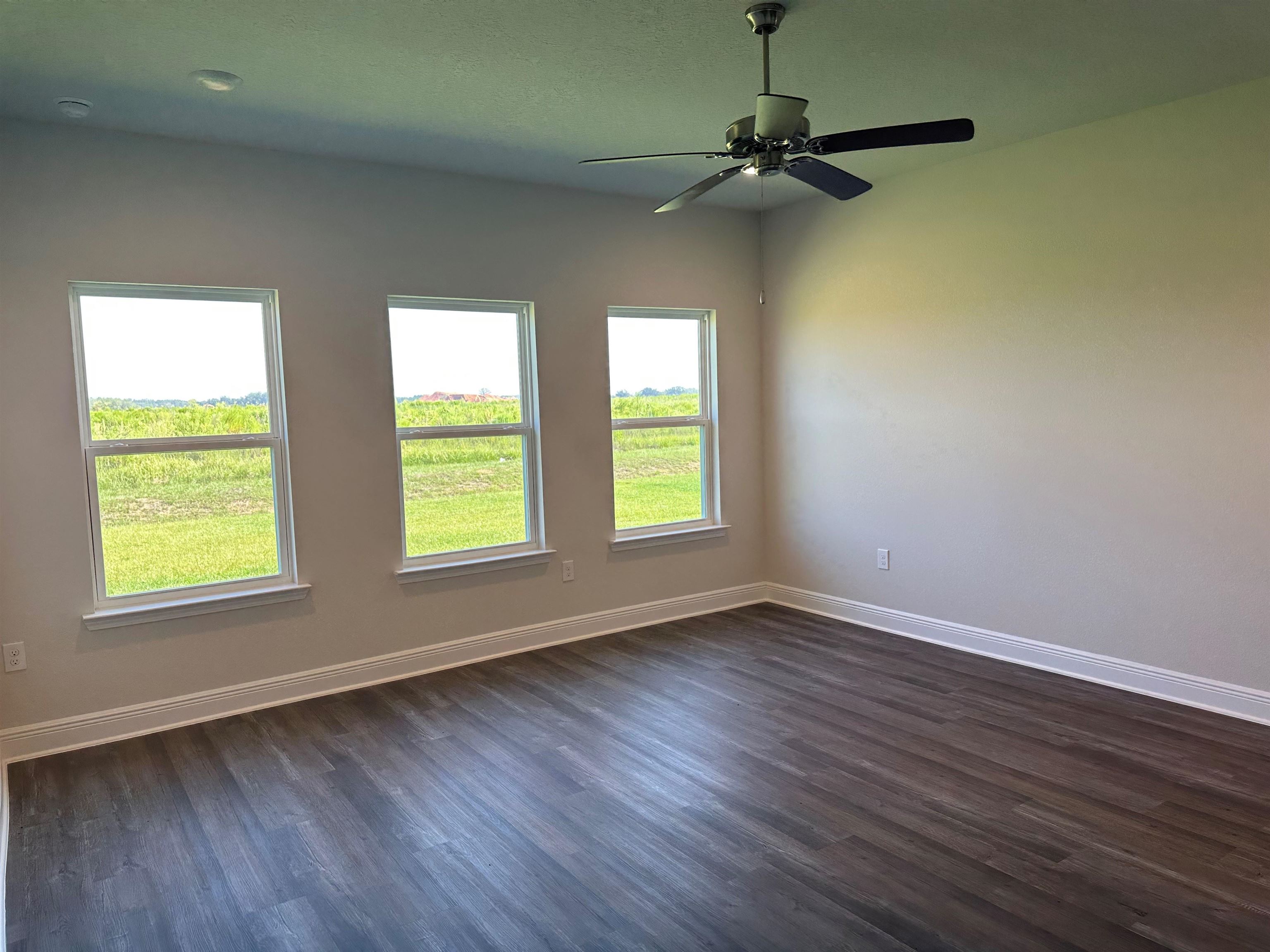 1005 Hayward Loop, Unit 13 Foley, AL 36535 - Photo 7 of 18 Living Area