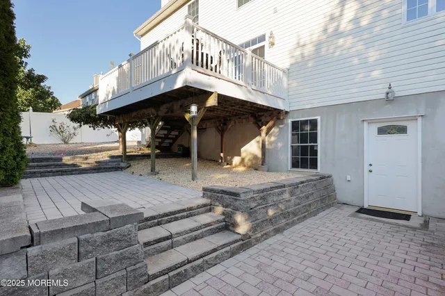 a view of a pathway of the house