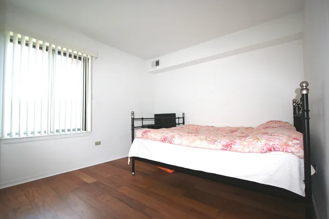 $1,850 | 6143 Knoll Wood Road, Unit 106, Willowbrook, IL 60527