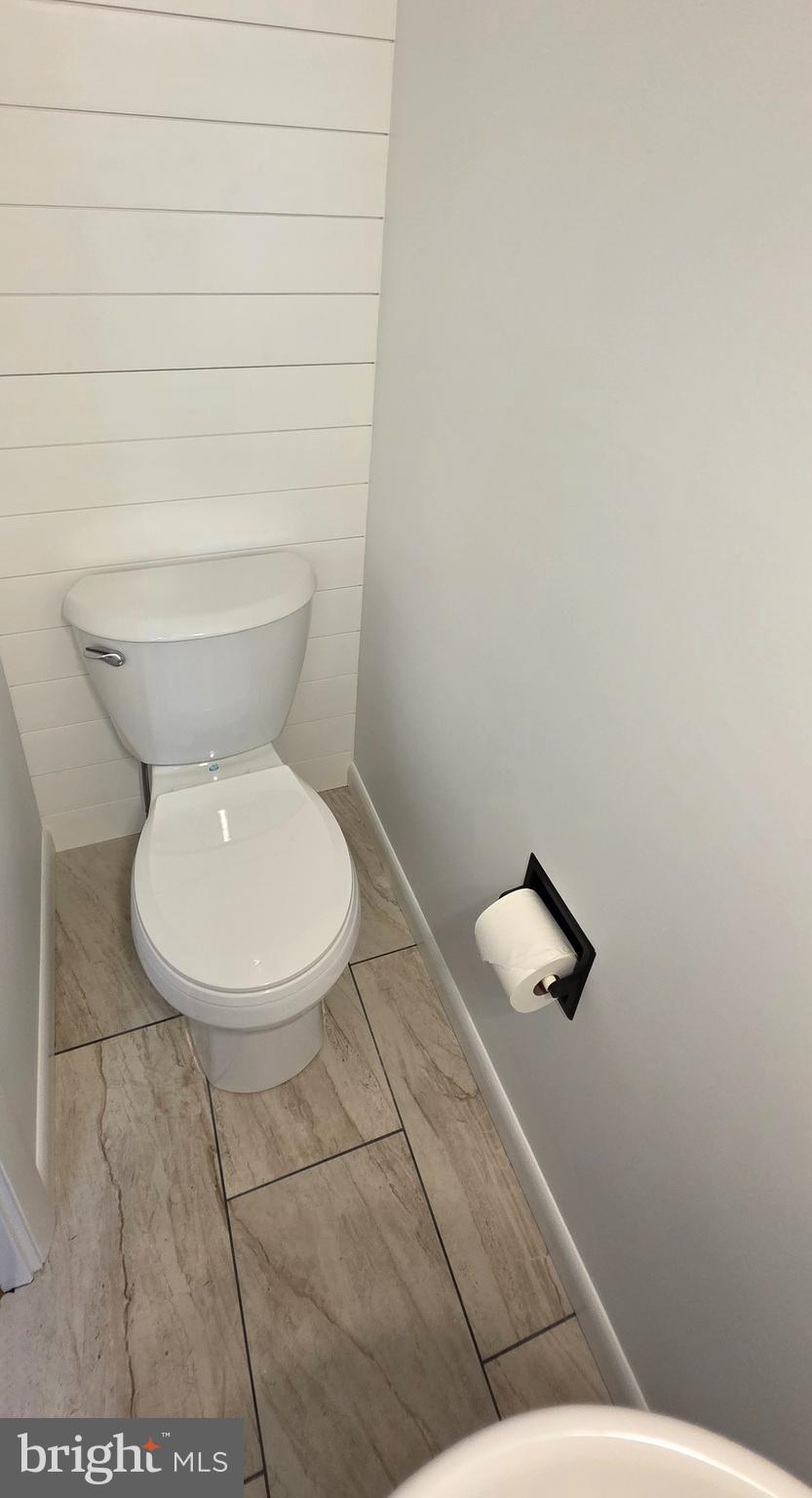 1900 Shetland Road Finksburg, MD 21048 - Photo 14 of 32 a bathroom with a toilet and a sink