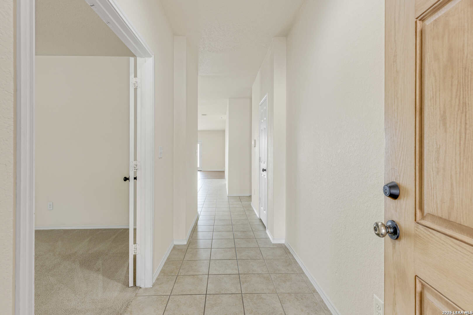 322 Walnut Crest Selma, TX 78154 - Photo 4 of 33 a view of a hallway