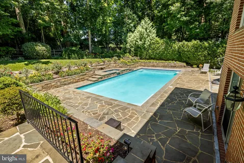 $1,100,000 | 4 Brickford Lane, Baltimore, MD 21208