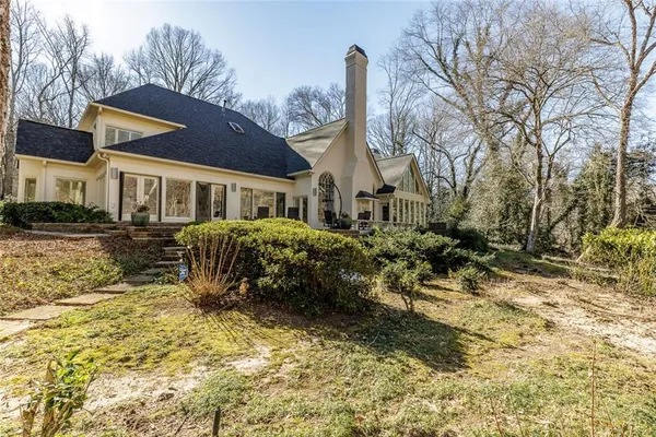 $1,925,000 | 325 Riverhall Court, Sandy Springs, GA 30350