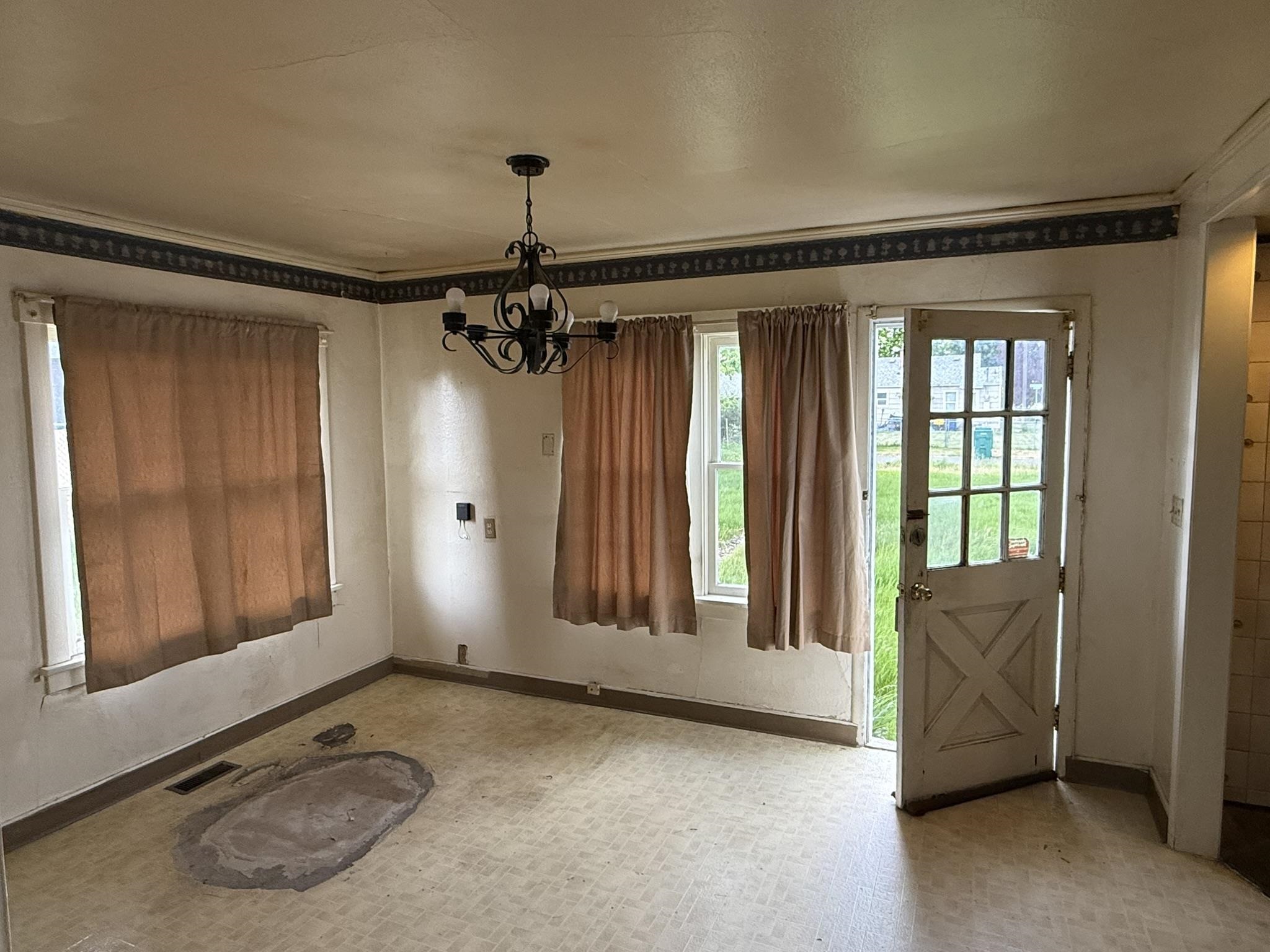 5029 North Madison Street Spokane, WA 99205 - Photo 4 of 5