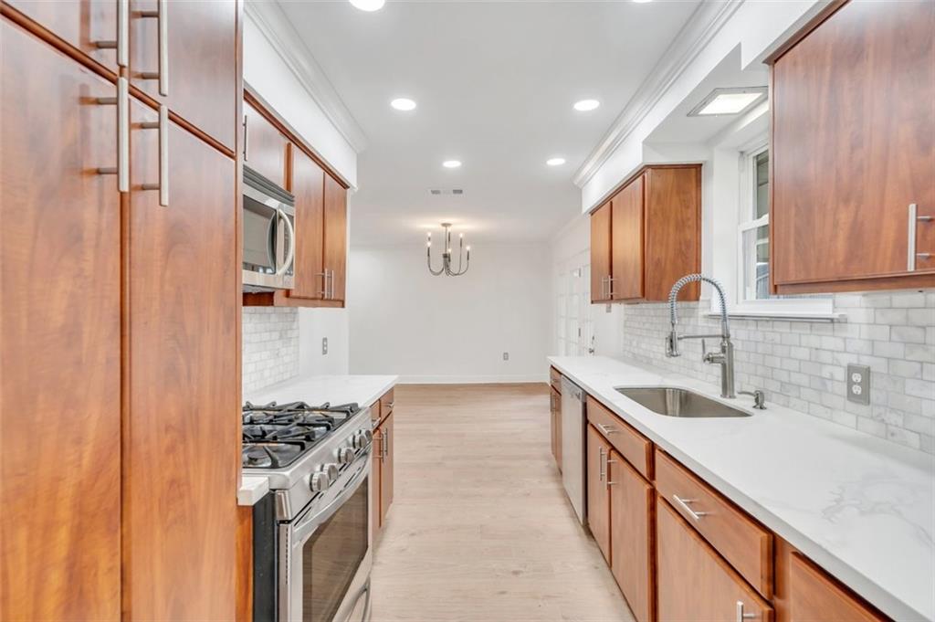 1604 Haring Road Metairie, LA 70001 - Photo 8 of 18 Gallery Image 8