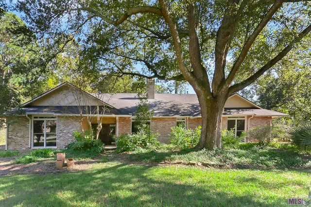 $785,000 | 8311 Oakbrook Drive, St. George, LA 70810