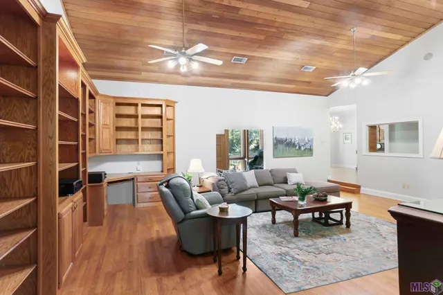 $785,000 | 8311 Oakbrook Drive, St. George, LA 70810