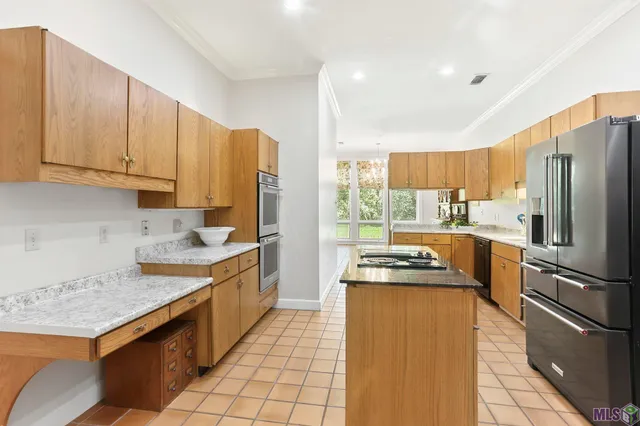 $785,000 | 8311 Oakbrook Drive, St. George, LA 70810