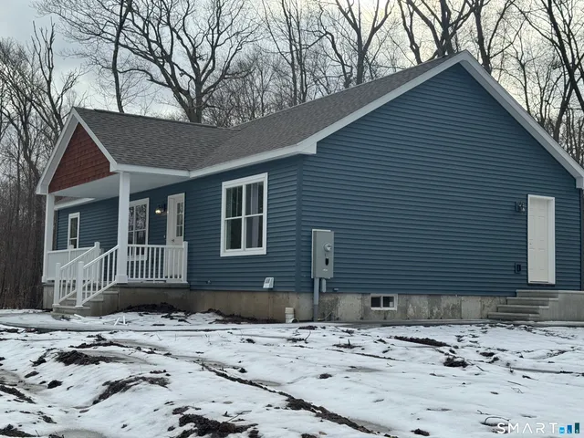 $529,900 | 238 Simpson Lane, Montville, CT 06370