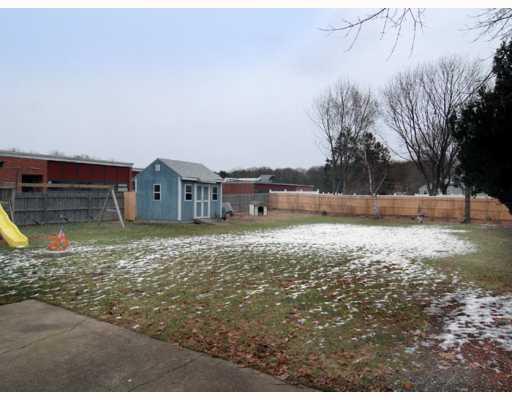 90 Nausauket Road Warwick, RI 02886 - Photo 3 of 11 Yard/Garden.