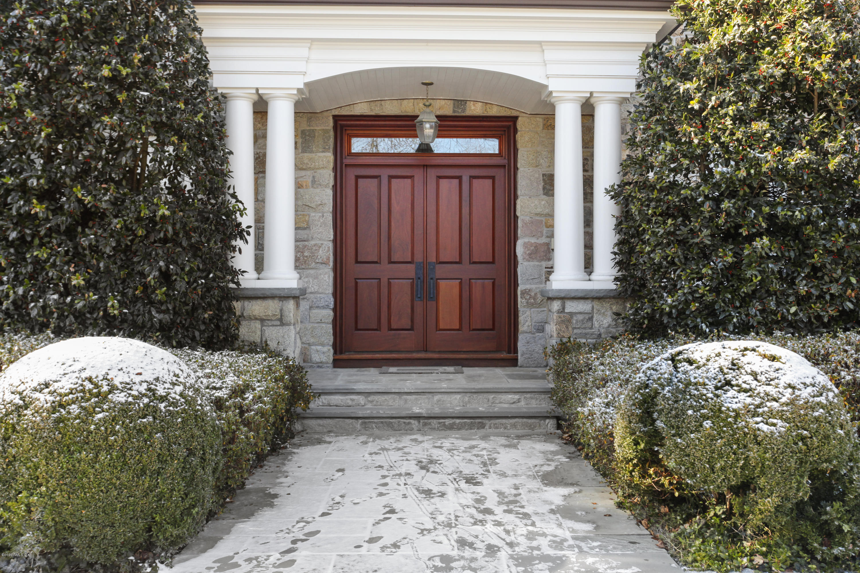 477 North Street Greenwich, CT 06830 - Photo 2 of 22 477 North Street Greenwich CT-print-026-