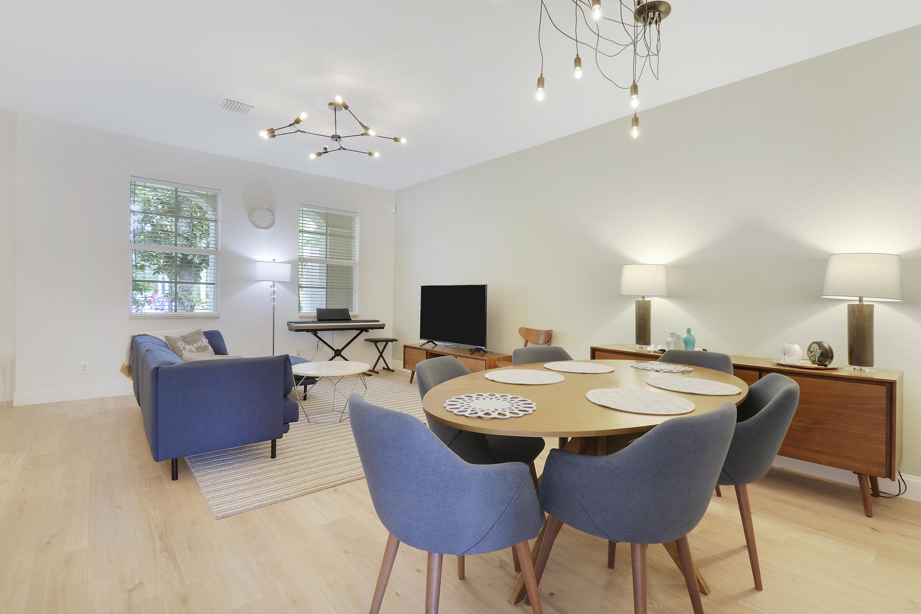 151 Mulligan Place Jupiter, FL 33458 - Photo 4 of 23 Living Room/Dining Area