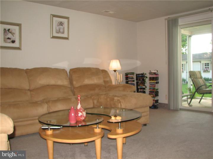 309 Parry Road Cinnaminson, NJ 08077 - Photo 12 of 25 Family Room