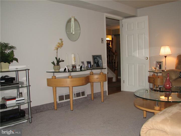 309 Parry Road Cinnaminson, NJ 08077 - Photo 13 of 25 Family Room