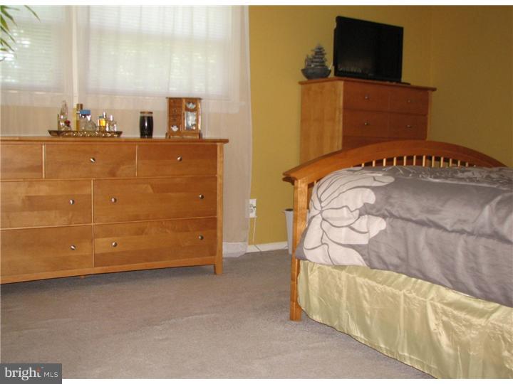 309 Parry Road Cinnaminson, NJ 08077 - Photo 17 of 25 Master Bedroom