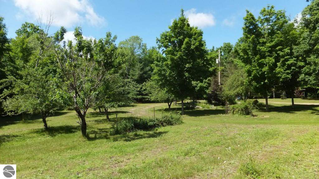 2425 North Haze Road Beulah, MI 49617 - Photo 32 of 32 1787252-31.JPG