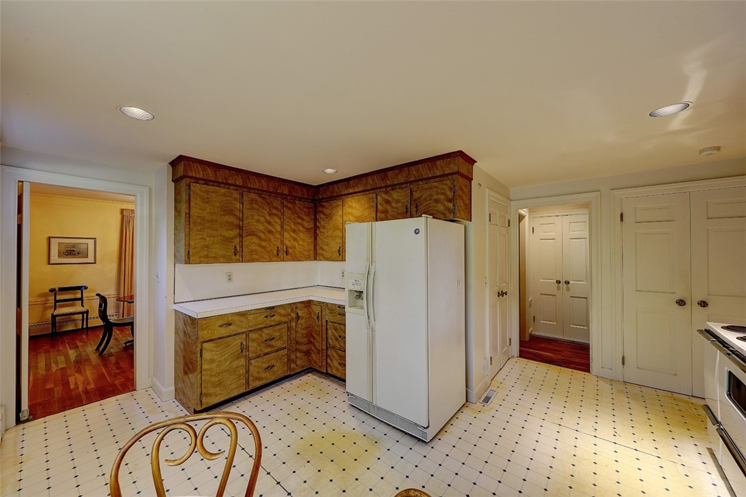 21 Harwich Road Providence, RI 02906 - Photo 18 of 50 Gallery Image 18