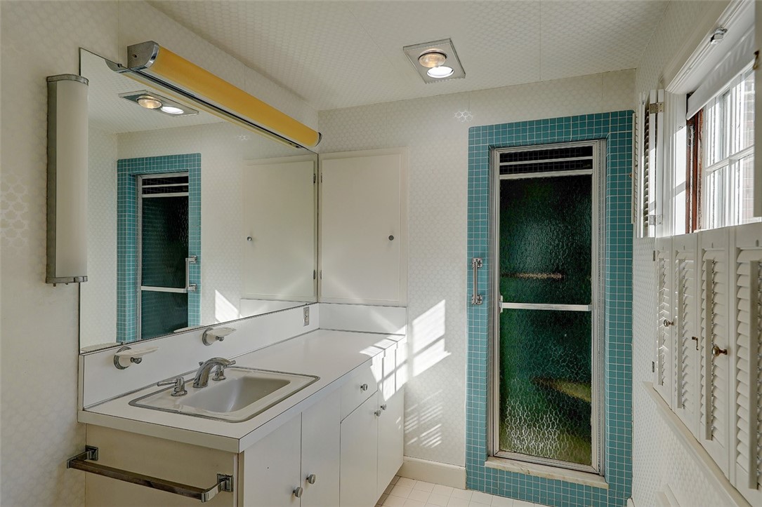 21 Harwich Road Providence, RI 02906 - Photo 28 of 50 Gallery Image 28
