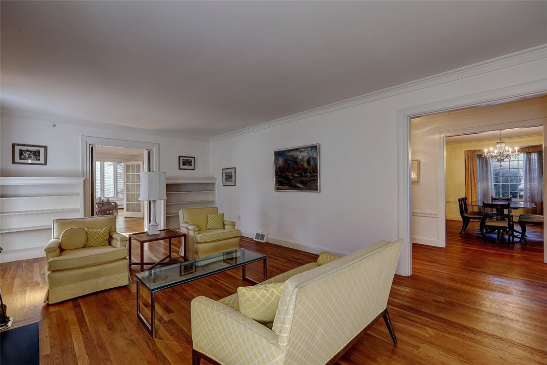 21 Harwich Road Providence, RI 02906 - Photo 5 of 50 Gallery Image 5