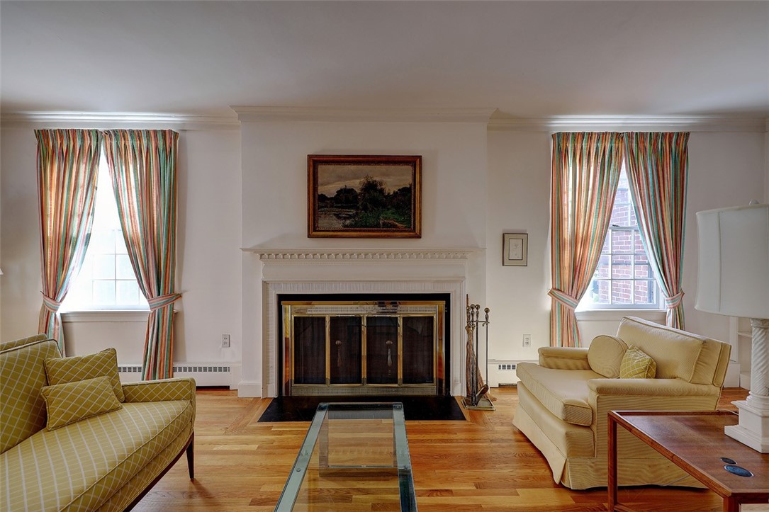 21 Harwich Road Providence, RI 02906 - Photo 8 of 50 Gallery Image 8