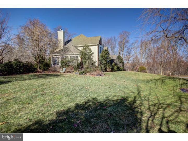 12 Matthew Court Cream Ridge, NJ 08514 - Photo 2 of 24
