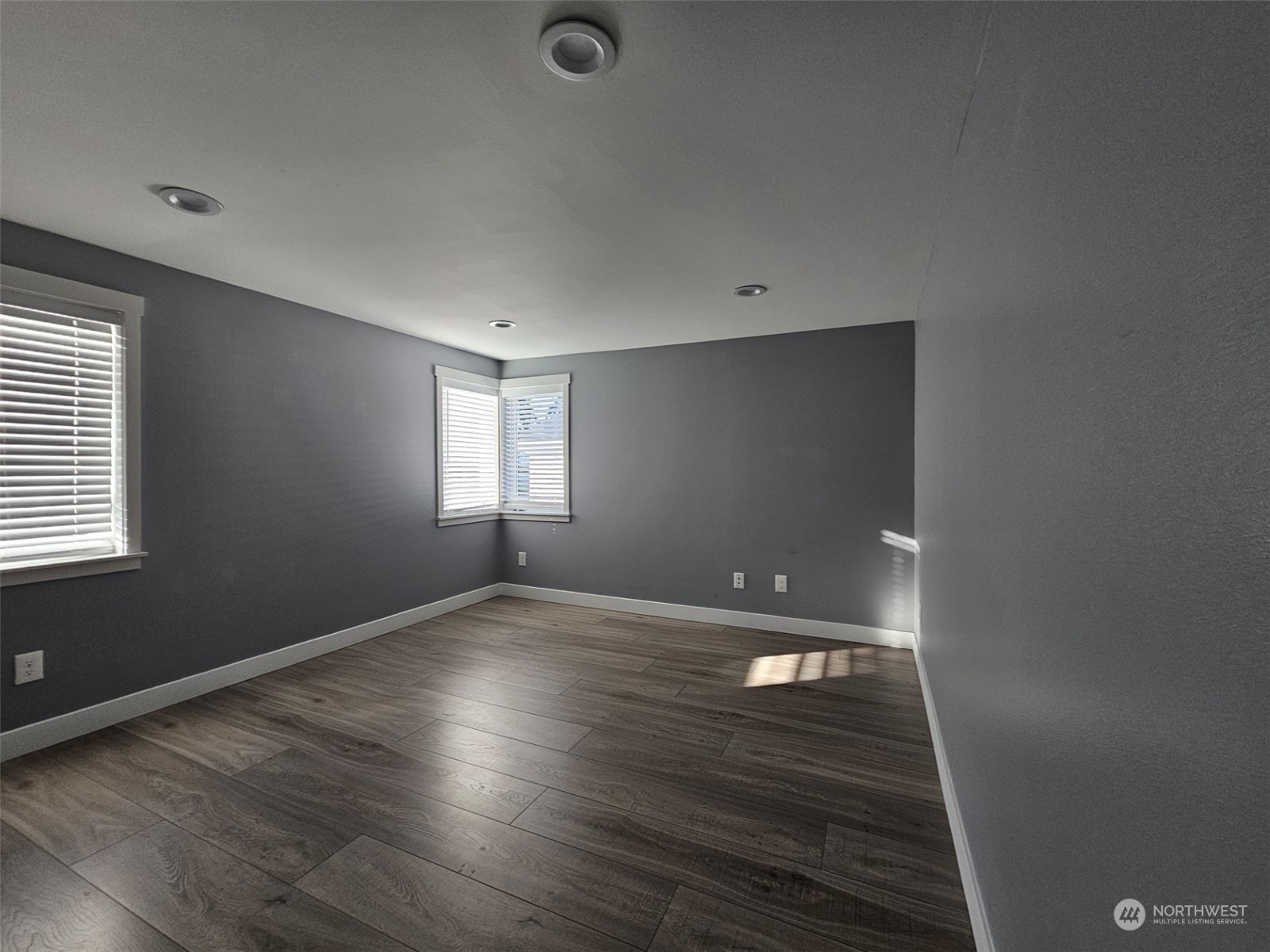 5905 Fairlawn Road Southwest Lakewood, WA 98499 - Photo 24 of 35 Gallery Image 24