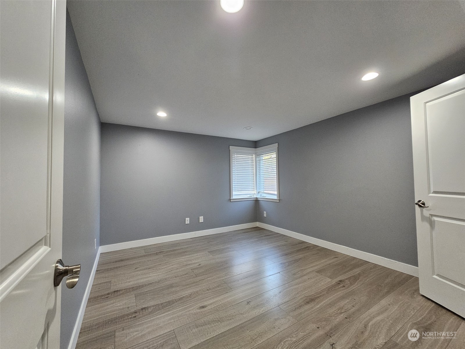 5905 Fairlawn Road Southwest Lakewood, WA 98499 - Photo 25 of 35 Gallery Image 25