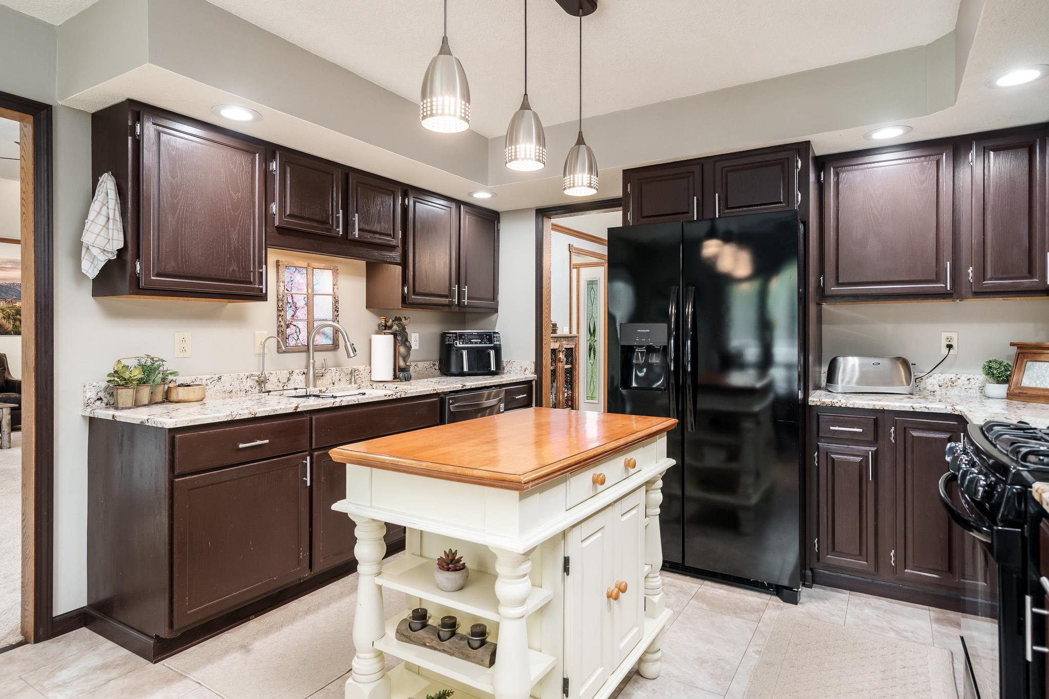 32 Shadow Ridge Lane Rockford, IL 61107 - Photo 21 of 62 Gallery Image 21