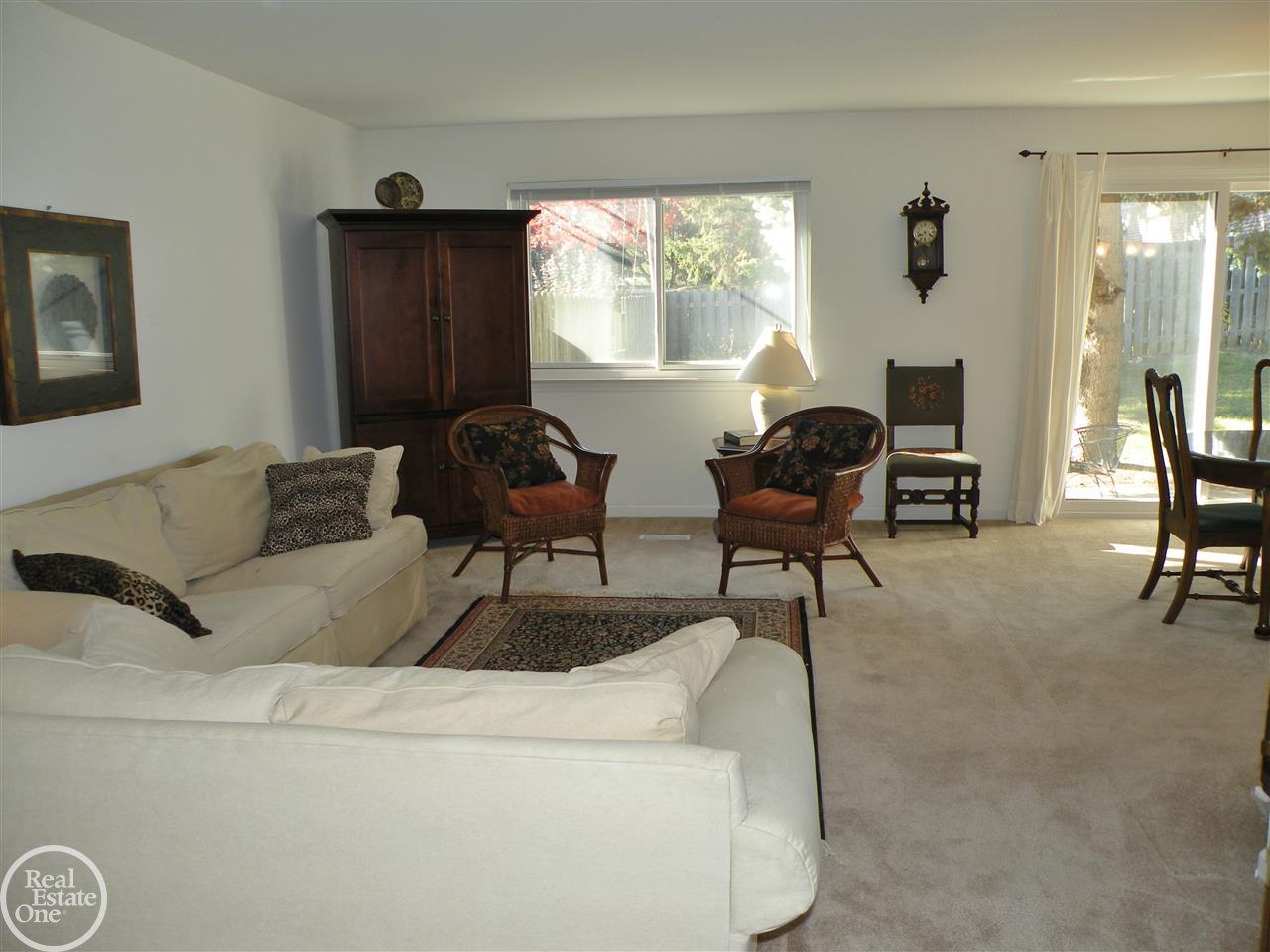 74 Longford Drive Rochester, MI 48309 - Photo 14 of 33 31269681-13.JPG