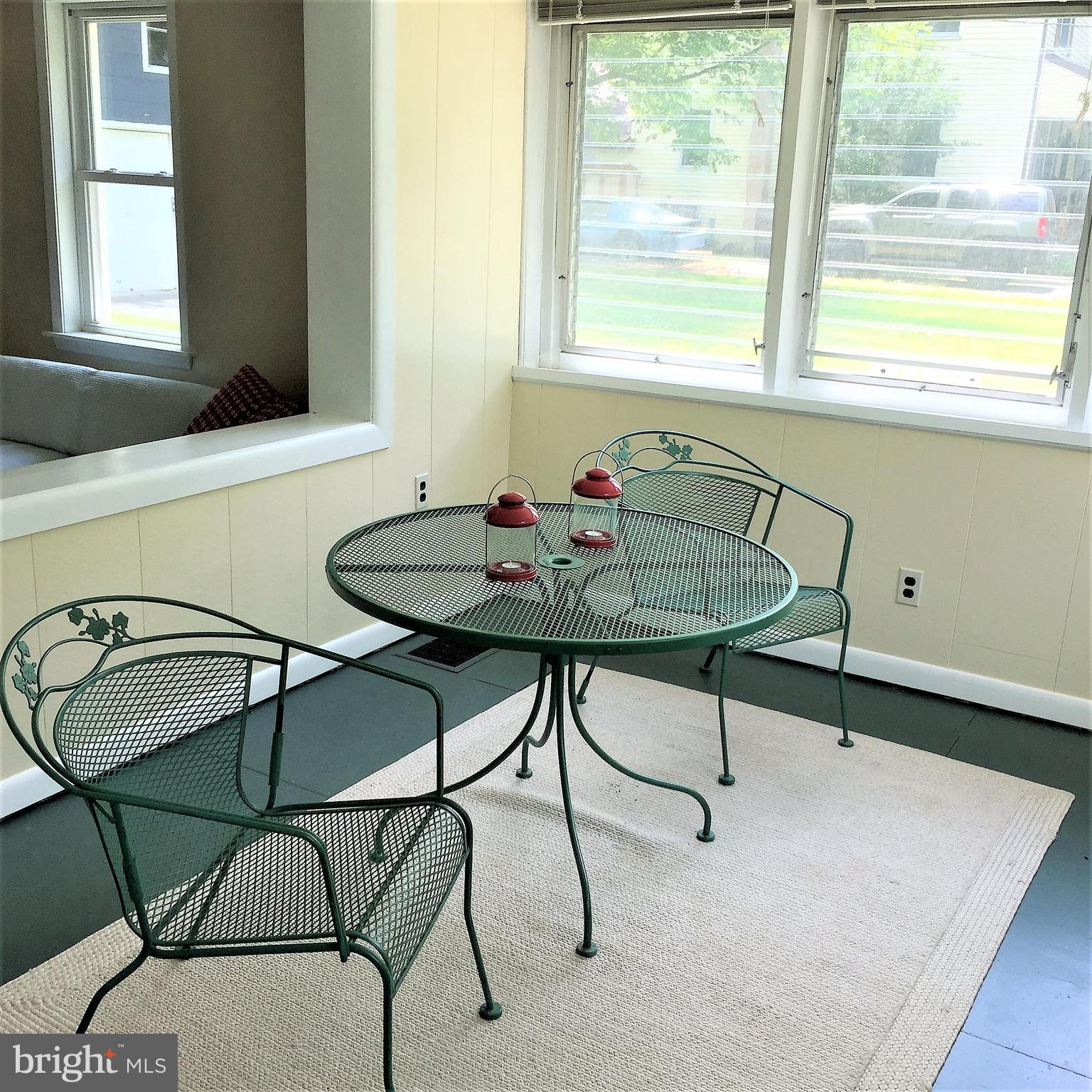 2009 Silver Lane Road Baltimore, MD 21221 - Photo 3 of 33 Sunroom