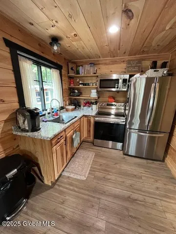 $295,000 | 15-17 Pine Road, Lake Luzerne, NY 12846