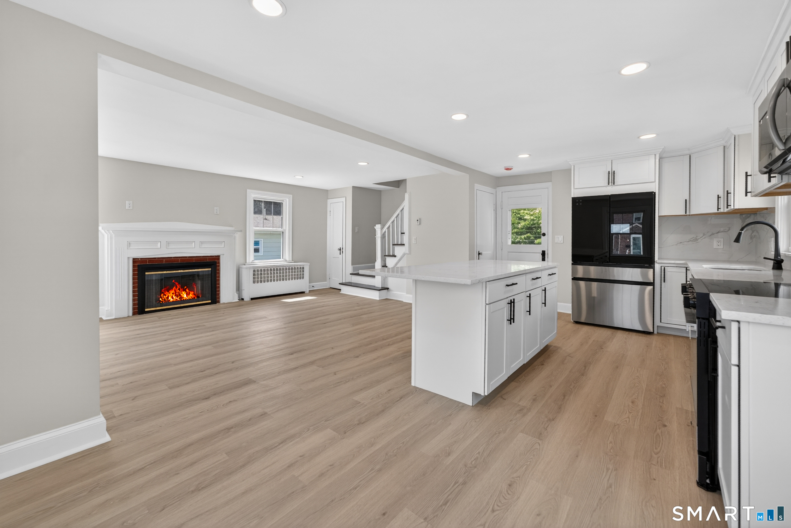 55 Woodlawn Road New London, CT 06320 - Photo 9 of 36