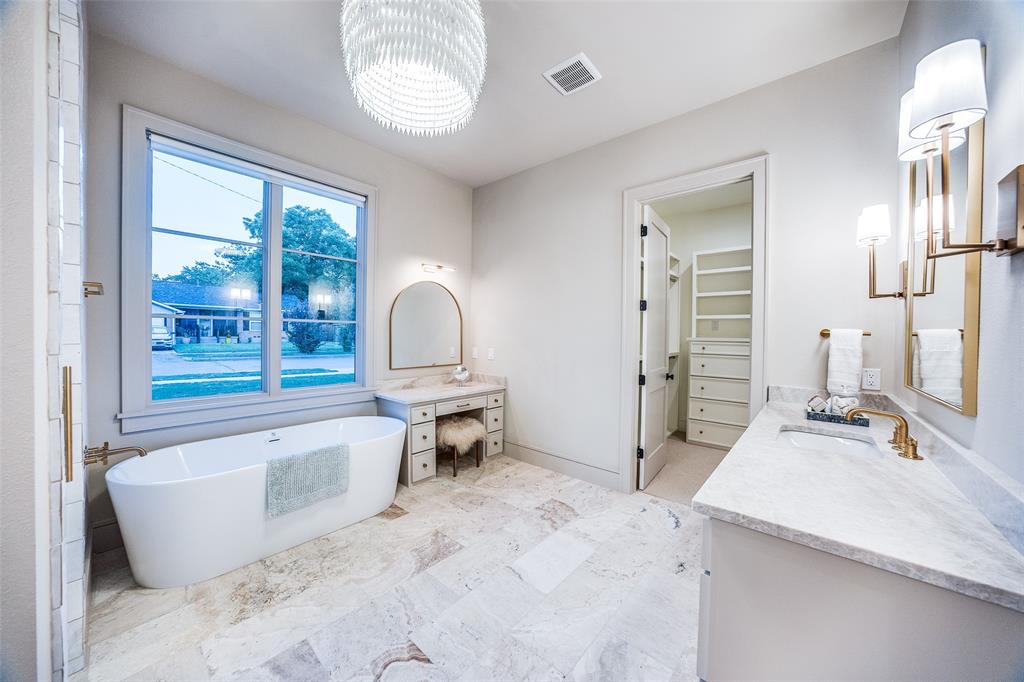 3935 Hawick Lane Dallas, TX 75220 - Photo 14 of 31