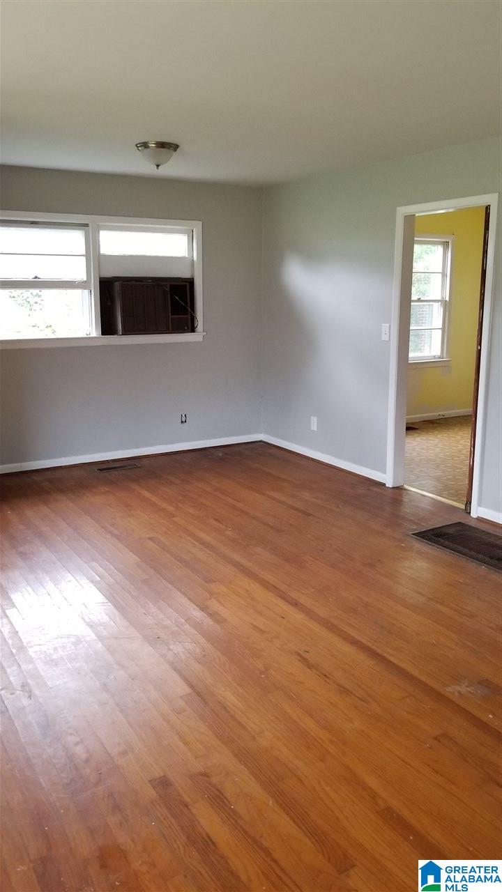 849 Center Way Southwest Birmingham, AL 35211 - Photo 5 of 22