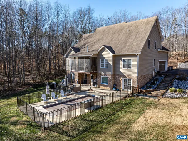 $925,000 | 214 Toms Road, Barboursville, VA 22923